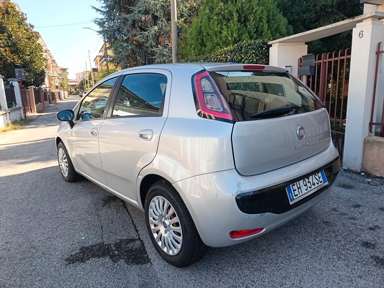 Fiat Punto Evo 1.4 Benz 2011 km originali...