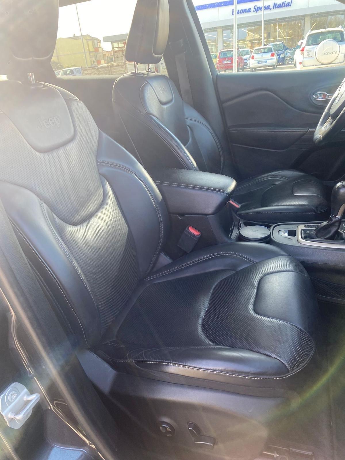 Jeep Cherokee 2.2 Mjt II 4WD Active Drive Overland