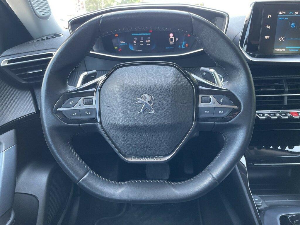Peugeot 2008 1.2 PureTech Allure Navi Pack EAT