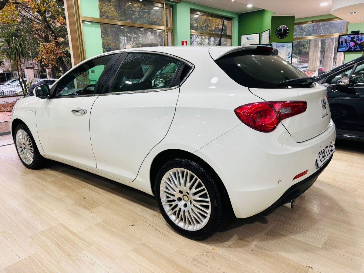 Alfa Romeo Giulietta 1.6 JTDm-2 105 CV Distinctive