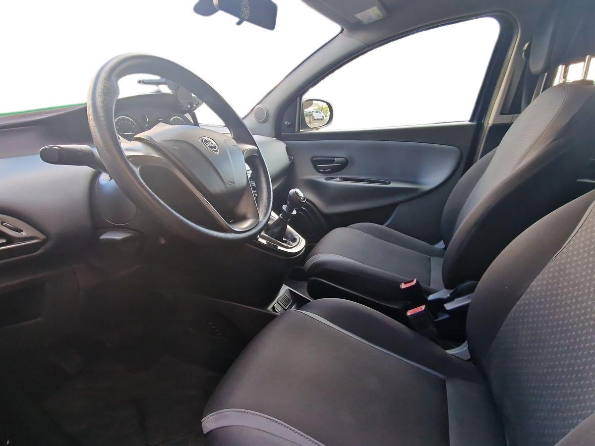 LANCIA YPSILON 1.2 SILVER