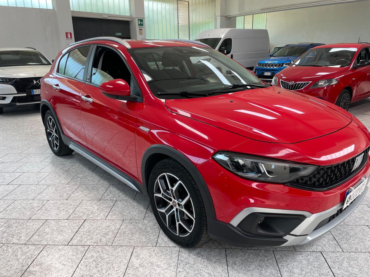 Fiat Tipo 1.6 Mjt S&S 5 porte Cross Red