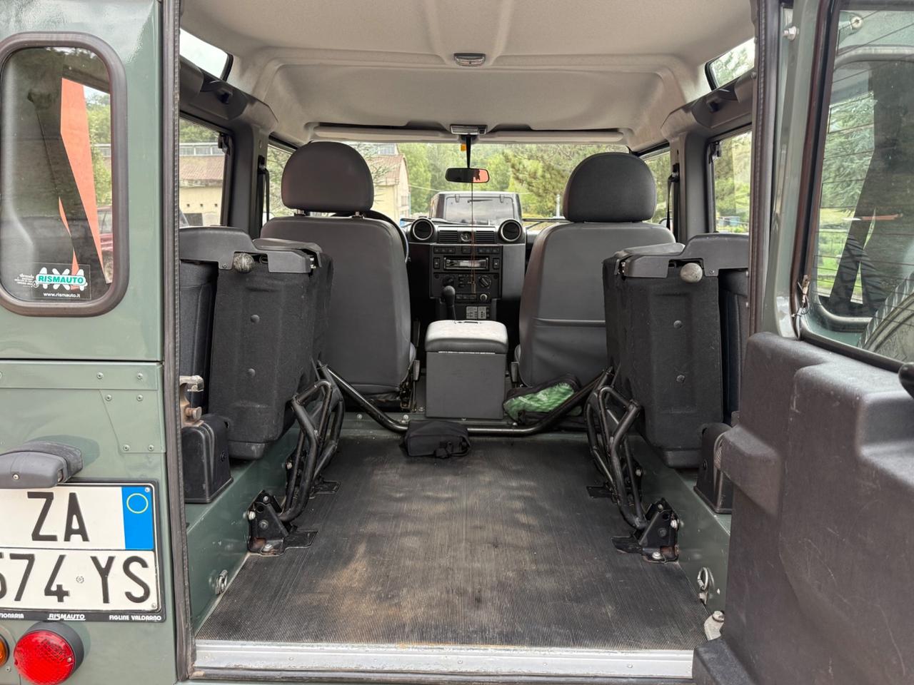 Land Rover Defender 90 2.4 TD4