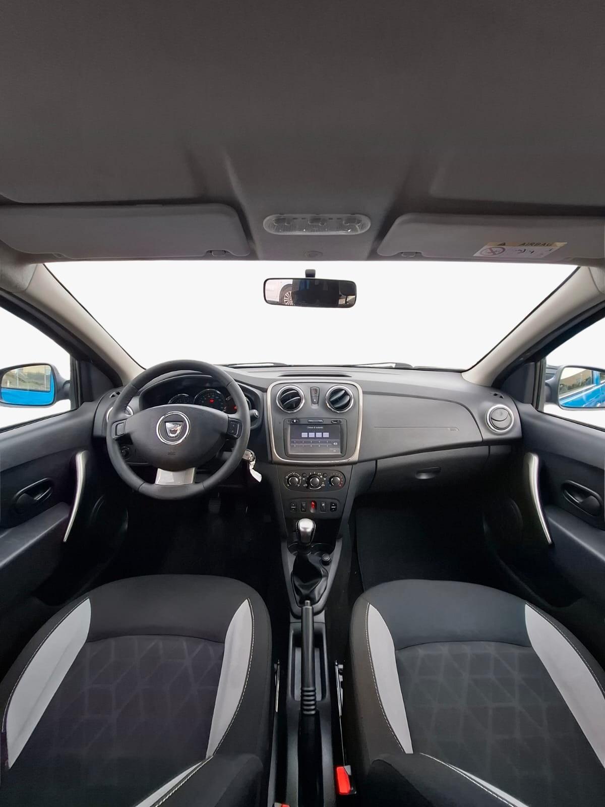 Dacia Sandero Stepway 900 TCe 90CV Lauréate - 2014