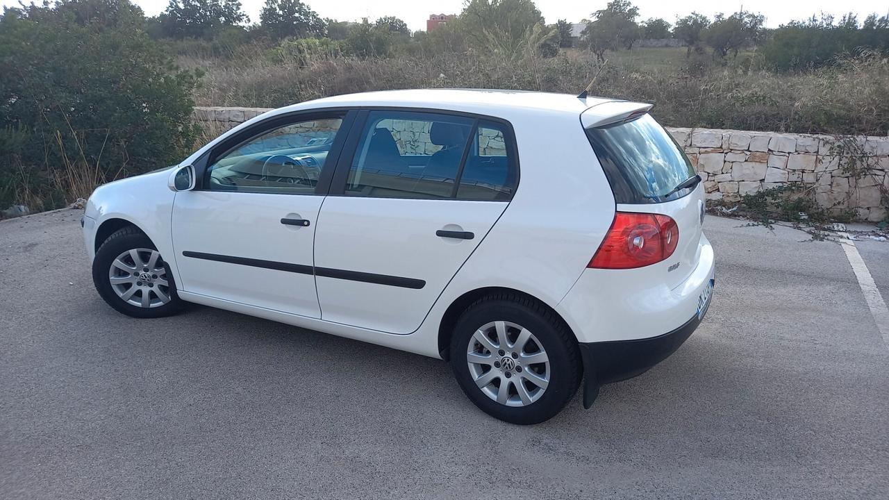 Volkswagen Golf 1.6 5p. Comfortline