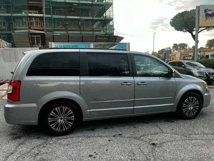 Lancia Voyager 2.8 Turbodiesel Platinum 177 CV