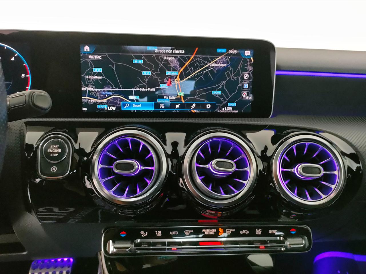 Mercedes-Benz Classe A - W177 2018 - A 180 d Premium auto