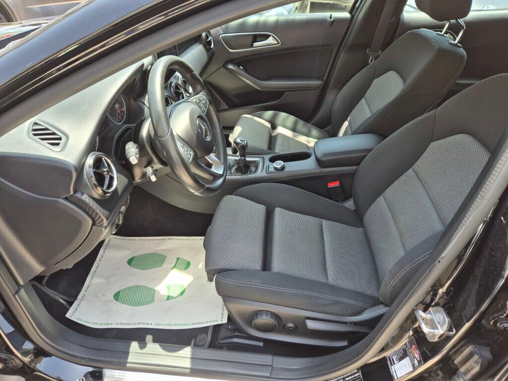 Mercedes GLA 180 d Manuale NAVI LED