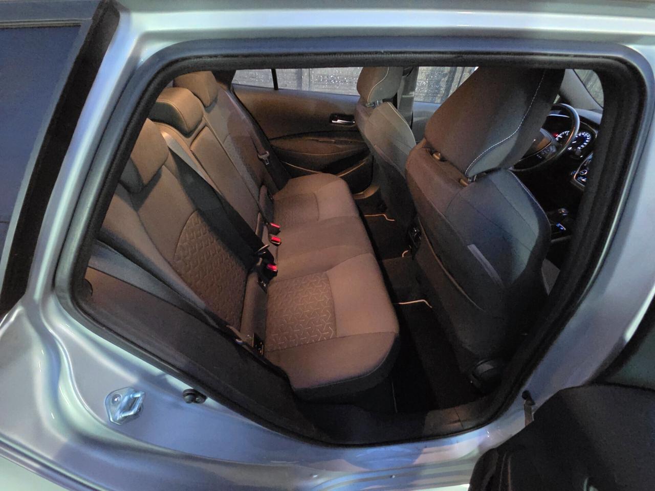 Toyota Corolla Touring Sports 1.8 Hybrid Business Tech