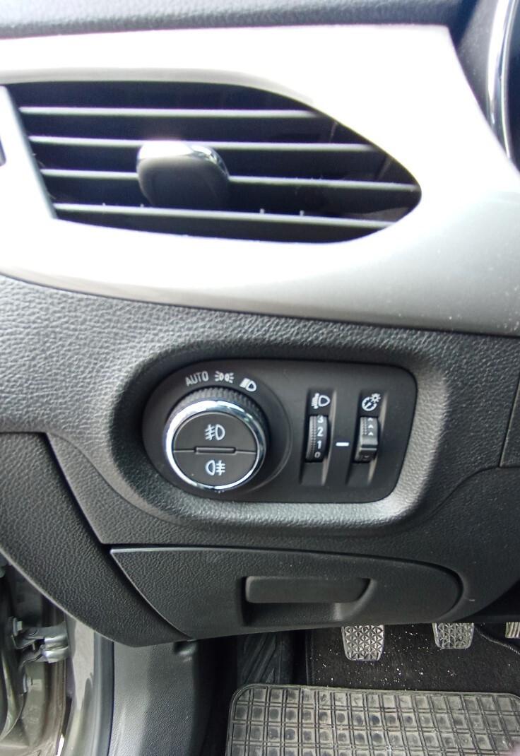 OPEL ASTRA 1.2 BZ - OK NEOPATENTATI
