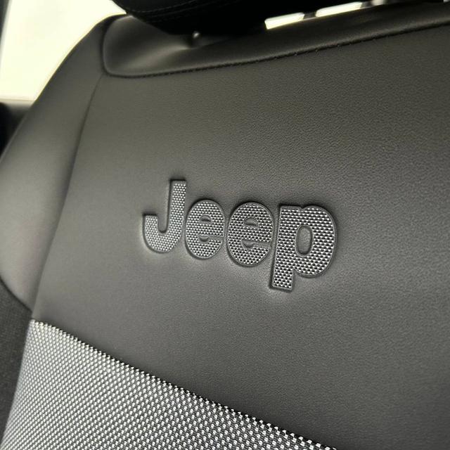JEEP Avenger 1.2 Turbo Altitude INFOTAINMENT & CONVENIENCE PACK