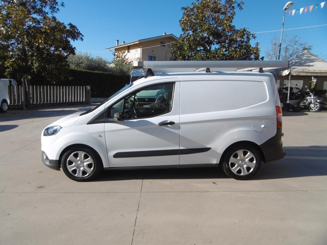 Ford TRANSIT COURIER 1.5 Tdci > 25000 Km