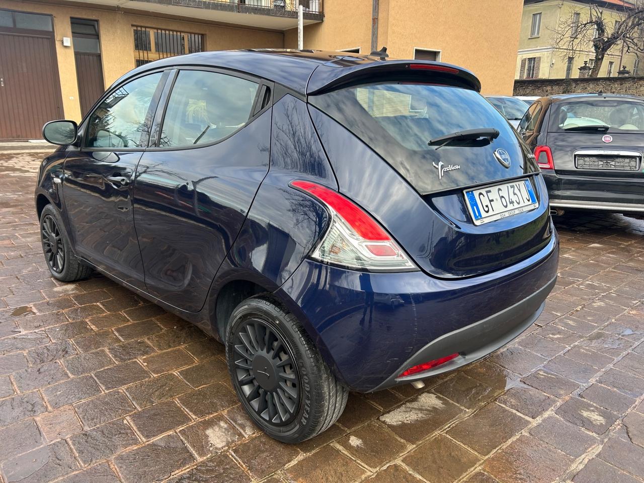 Lancia Ypsilon 1.0 Hybrid Ecochic