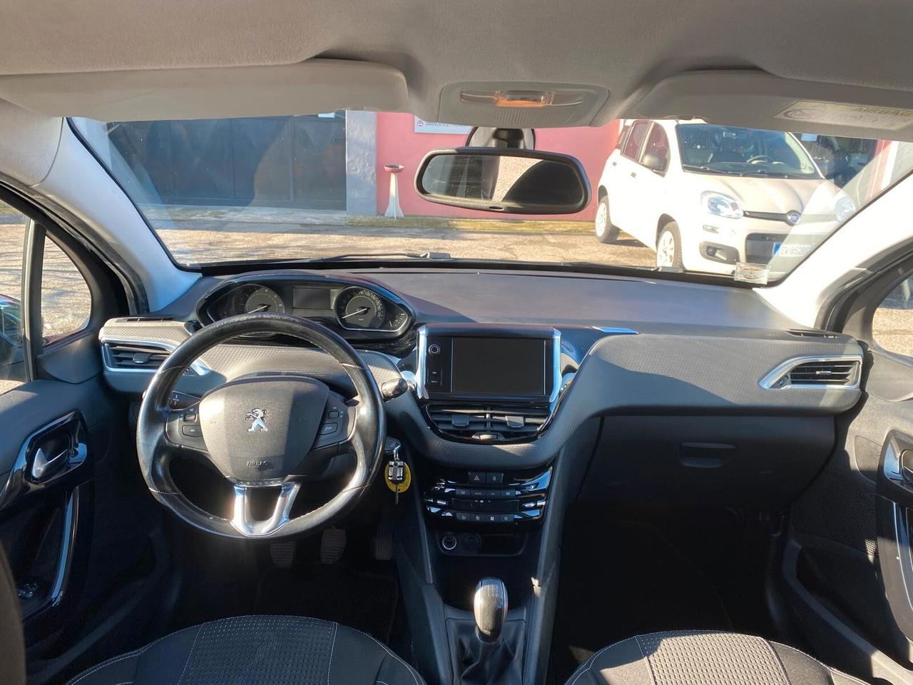 Peugeot 208 PureTech 82 5 porte Allure