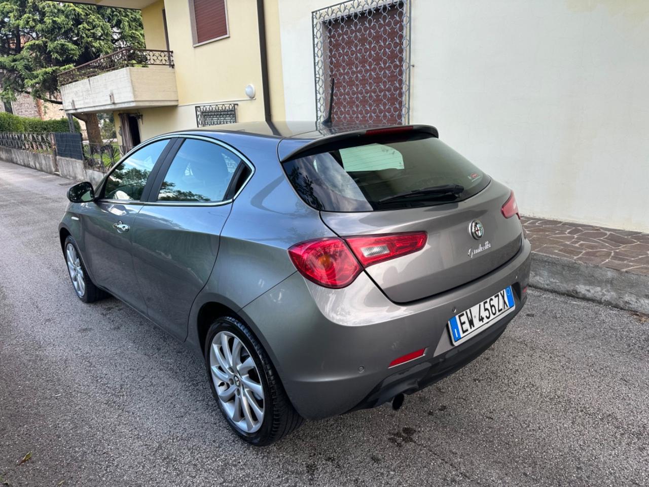 Alfa Romeo Giulietta 1.6 JTDm-2 105 CV Exclusive