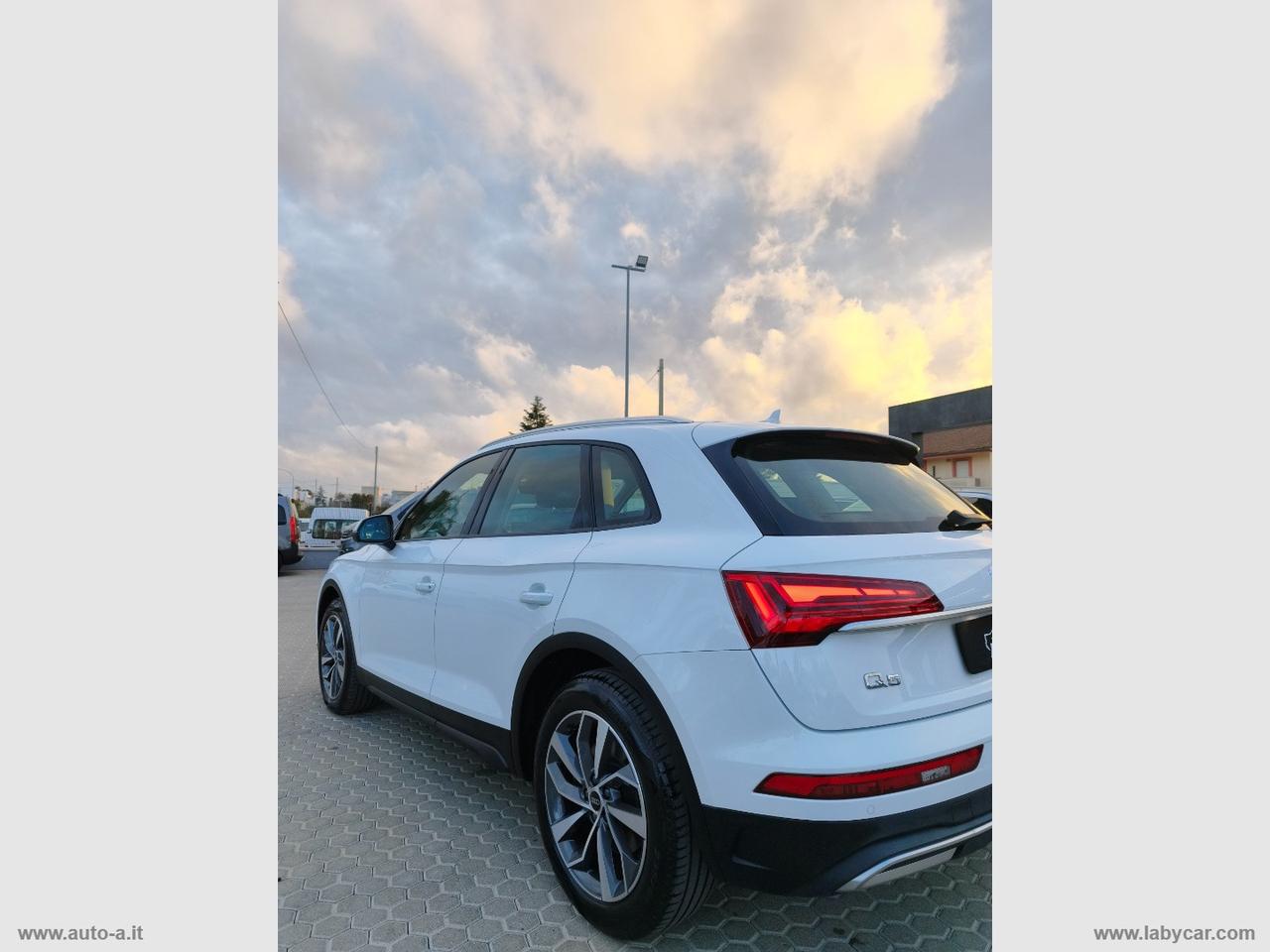 AUDI Q5 35 TDI S tronic Business Advanced