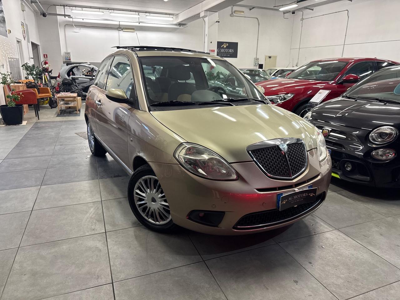 Lancia Ypsilon 1.3 MJT 90 CV diesel AUTOMATICA