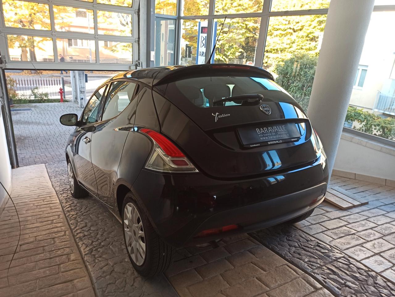 Lancia Ypsilon 1.2 69 CV 5 porte S&S Silver