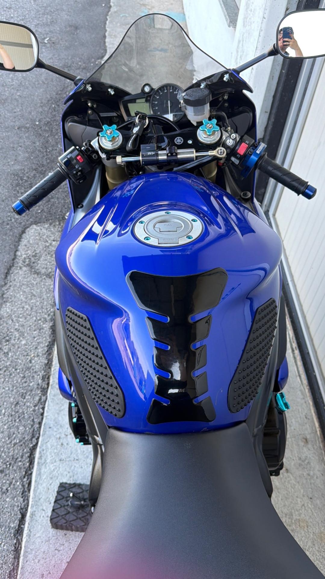 Yamaha YZF R1