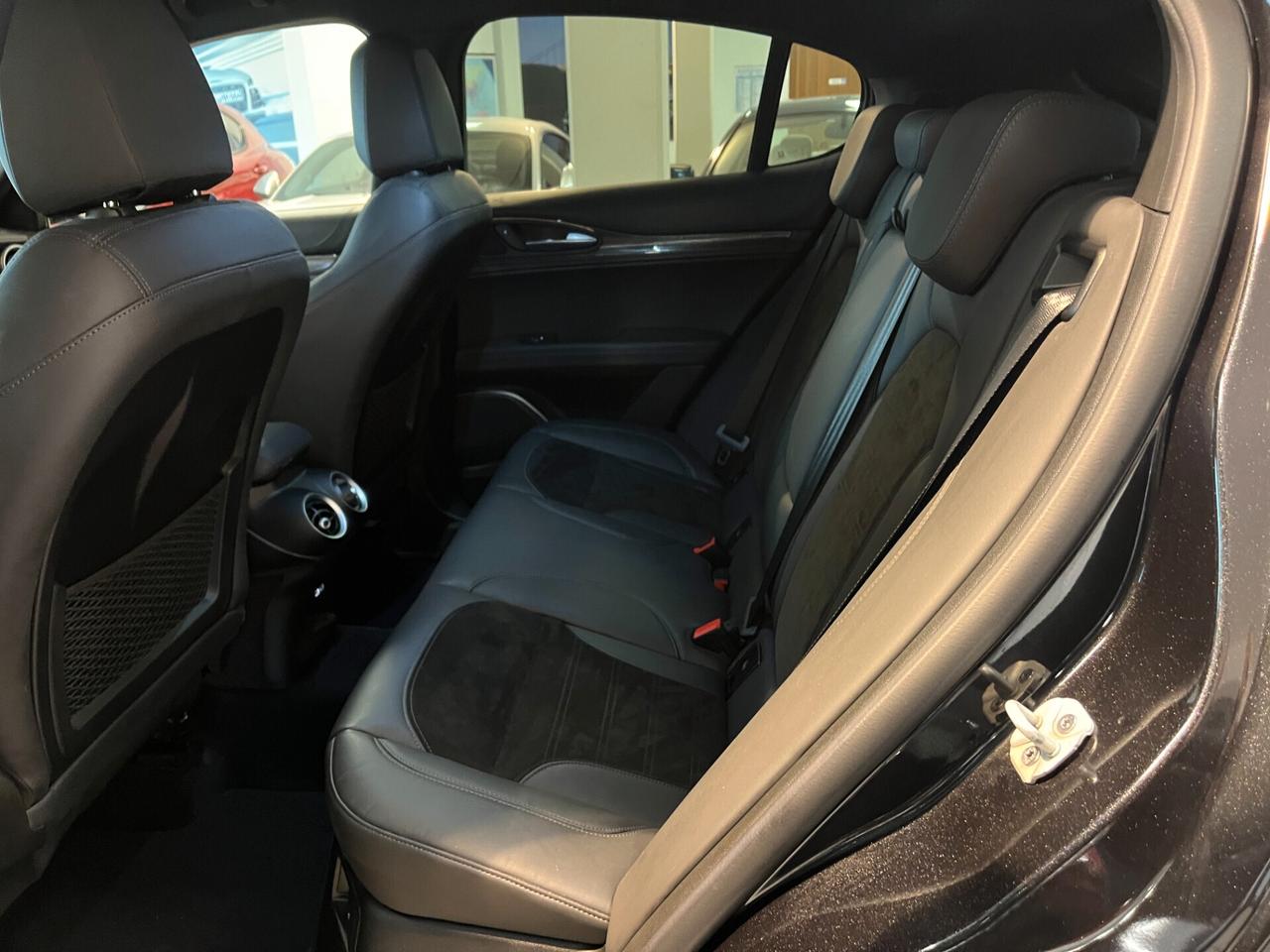 Alfa Romeo Stelvio 2.0 Turbo 280 CV AT8 Q4 Veloce Tì