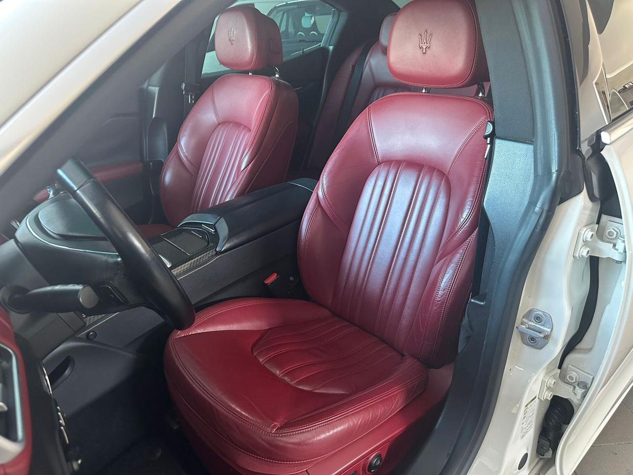 NOLEGGIO Maserati Ghibli V6 3.0 Diesel 275 CV INTERNI CARTIER TETTO APRIBILE