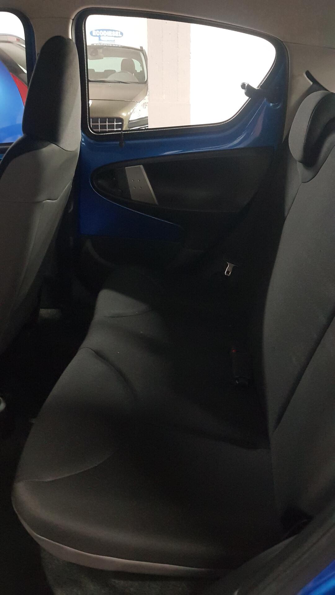 TOYOTA AYGO 1.0 5P LOUNGE CONNECT 08/2012