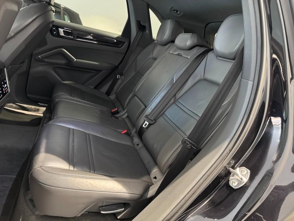 Porsche Cayenne 3.0 V6