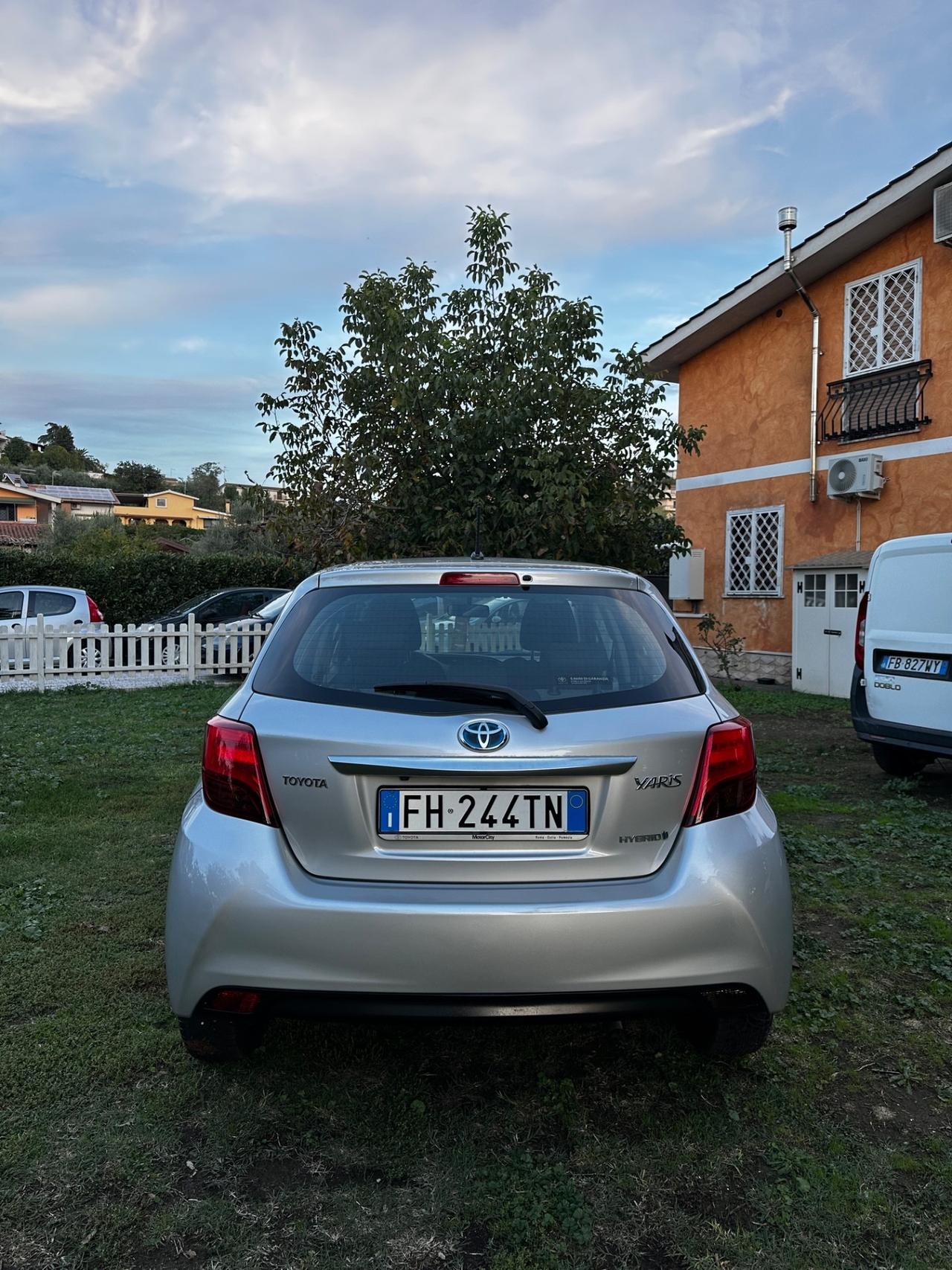 Toyota Yaris 1.5 Hybrid 5 porte Active