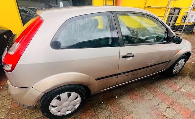 Ford Fiesta 1.2 16V 3p. Ghia