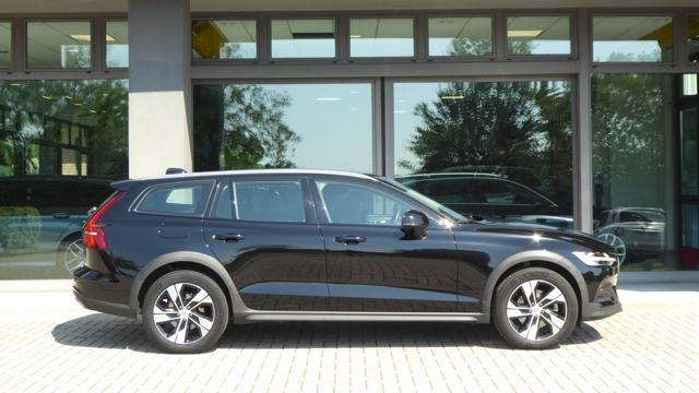 VOLVO V60 Cross Country B4 (d) AWD automatico