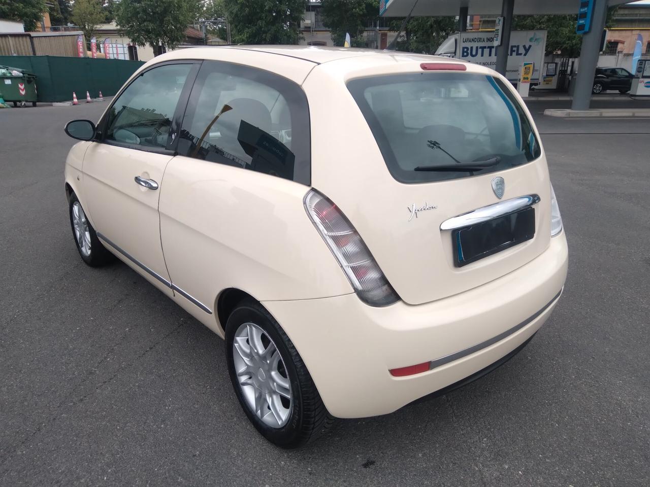 Lancia Ypsilon 1.2 60cv Oro Giallo x neopatentati