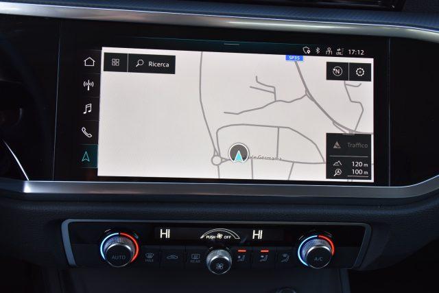 AUDI Q3 35 TDI S tronic Business *Telecamera, Navi, LED*