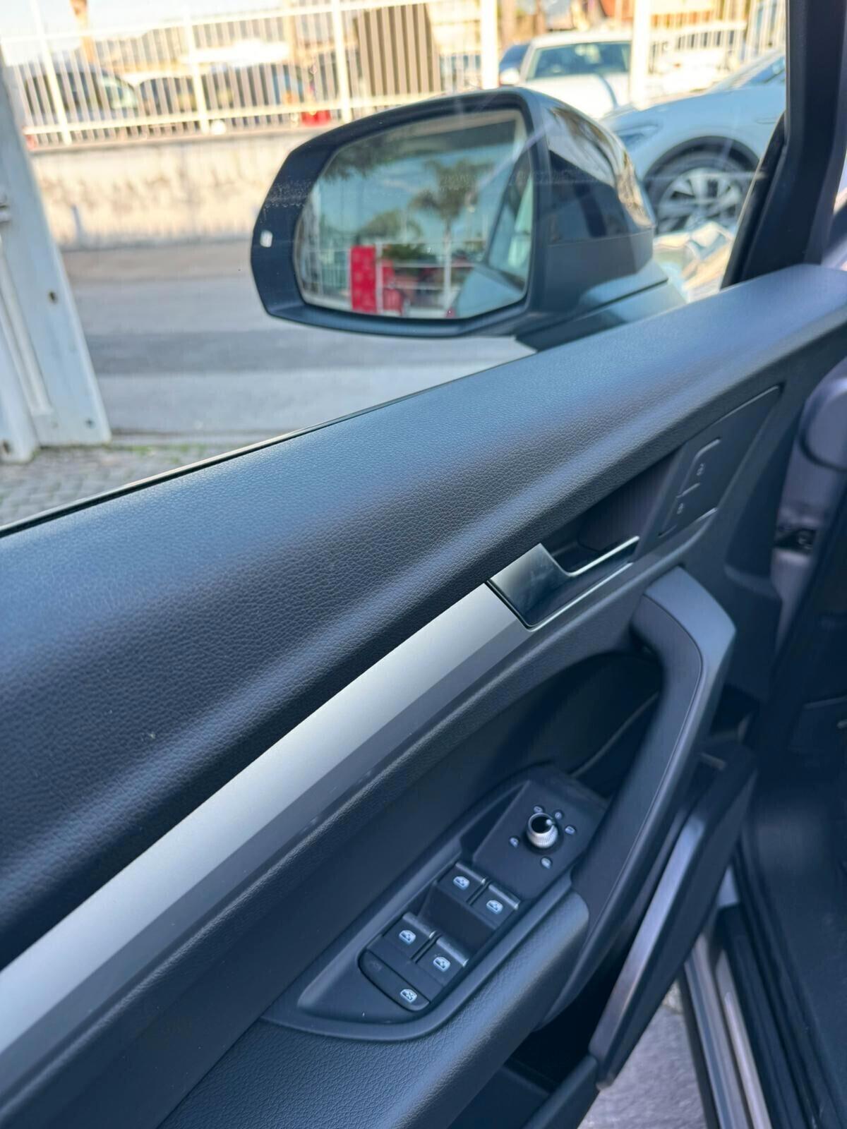 Audi Q5 30 TDI S tronic Business Sport