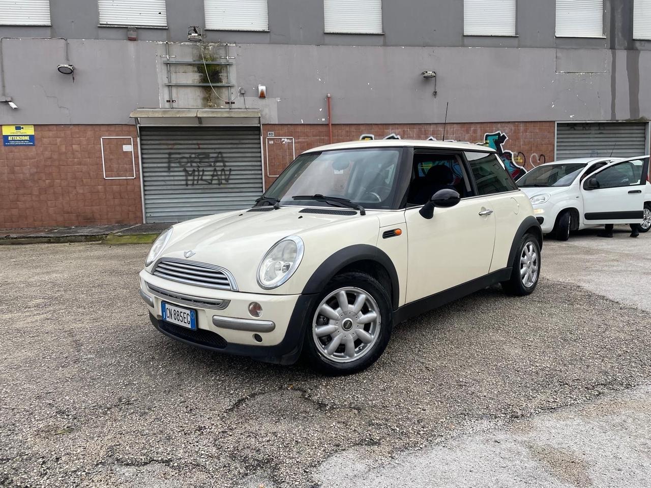 Mini Cooper One 1.6benz Full Soli100milaKM