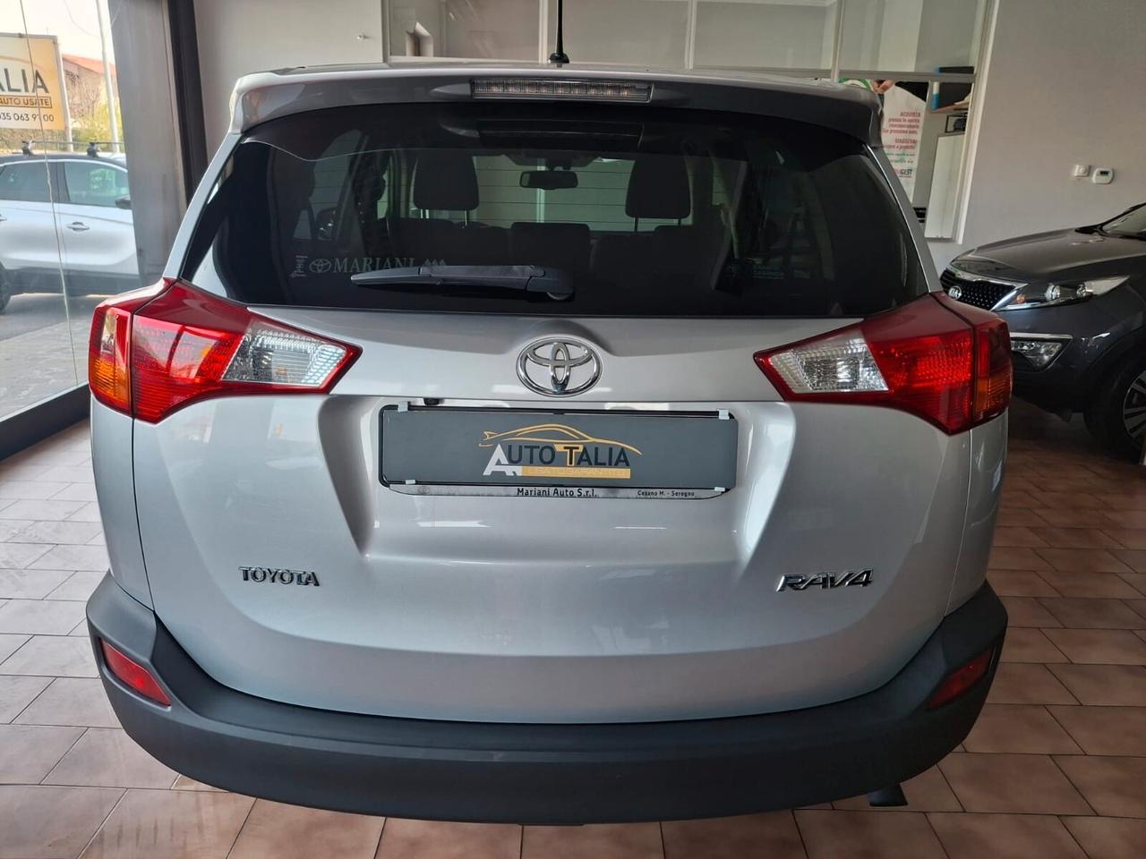 Toyota RAV 4 2.0 d-4d Style 2wd 124cv *TAGLIANDI CERTIFICATI