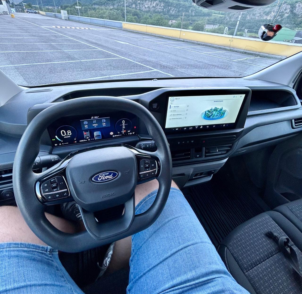 Ford Transit Custom 320 Trend EcoBlue 2025 DC