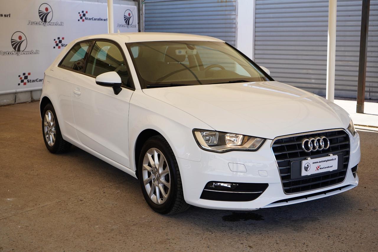 Audi A3 1.6 TDI 110 Cv Young 3 porte