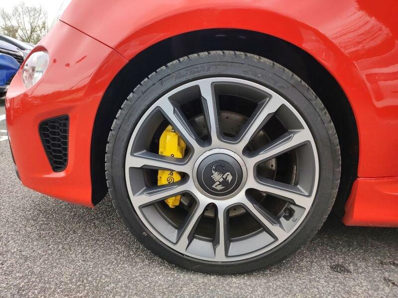 Abarth 695 500 MY22 595 & My23 1.4 Turbo T-Jet 180cv M.T.A.