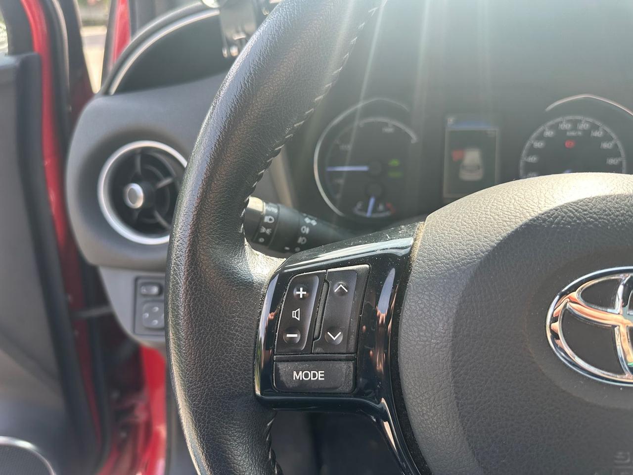 Toyota Yaris Style 1.5 VVT-i HEV