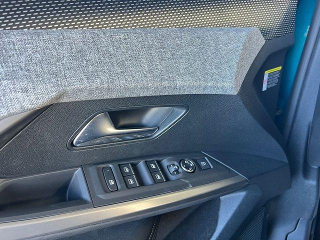 PEUGEOT 5008 Hybrid 145 e-DCS6 GT