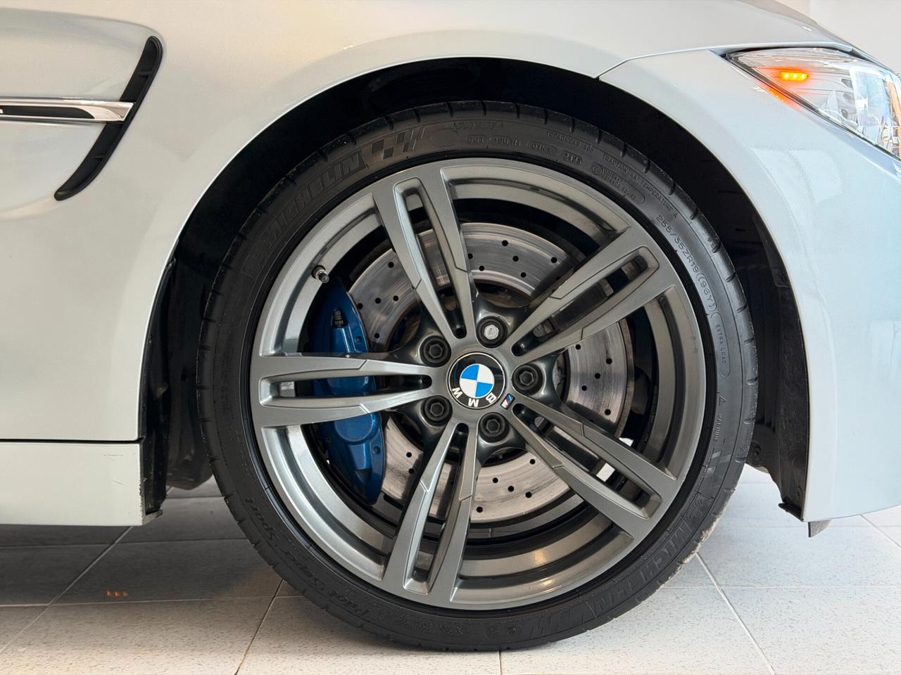 BMW M4 3.0 DKG ''LIMITED TONY CAIROLI'' AKRAPOVIC COMPLETO