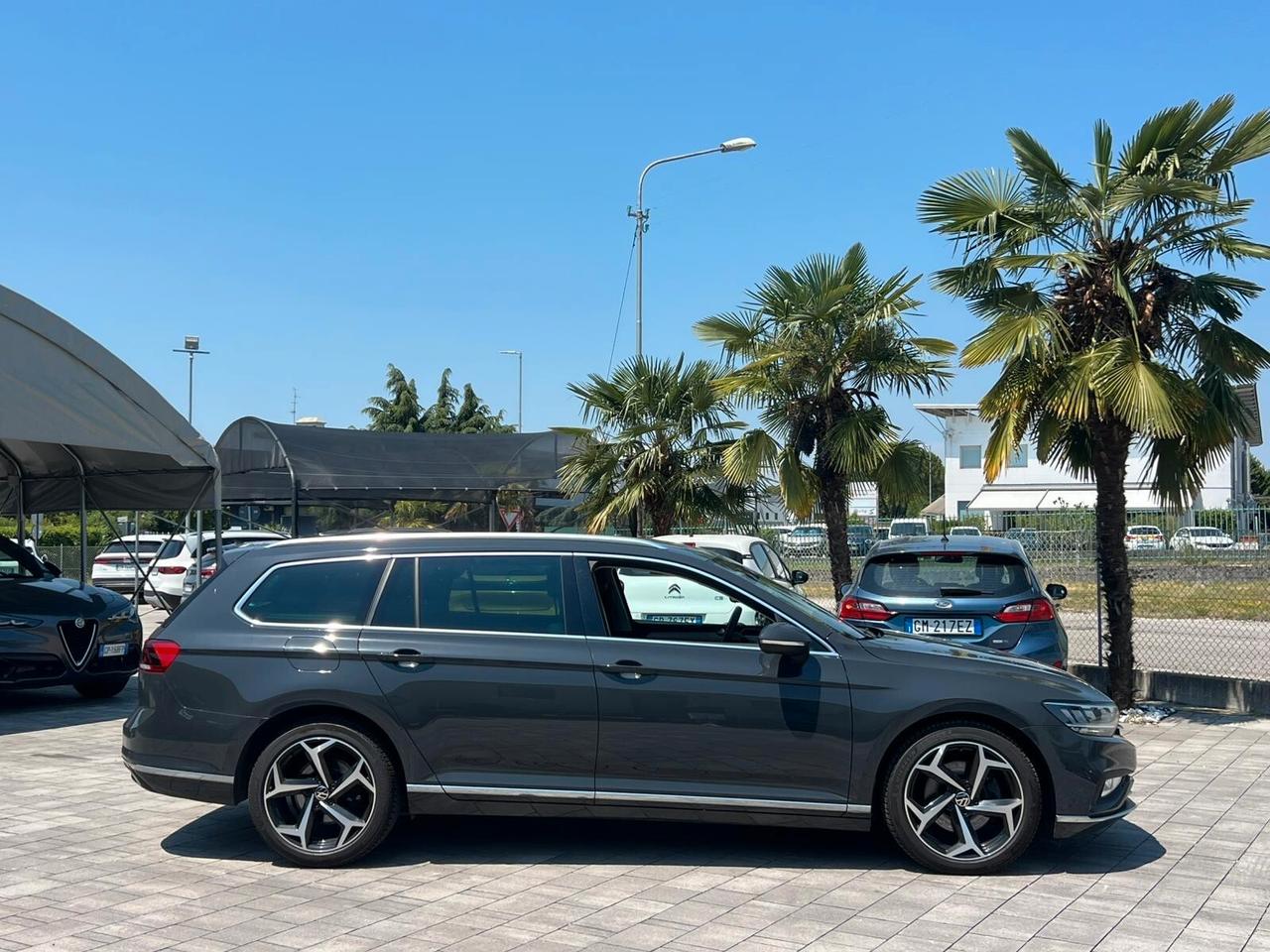 Volkswagen Passat Variant 2.0 TDI SCR 200 CV 4MOTION DSG Executive