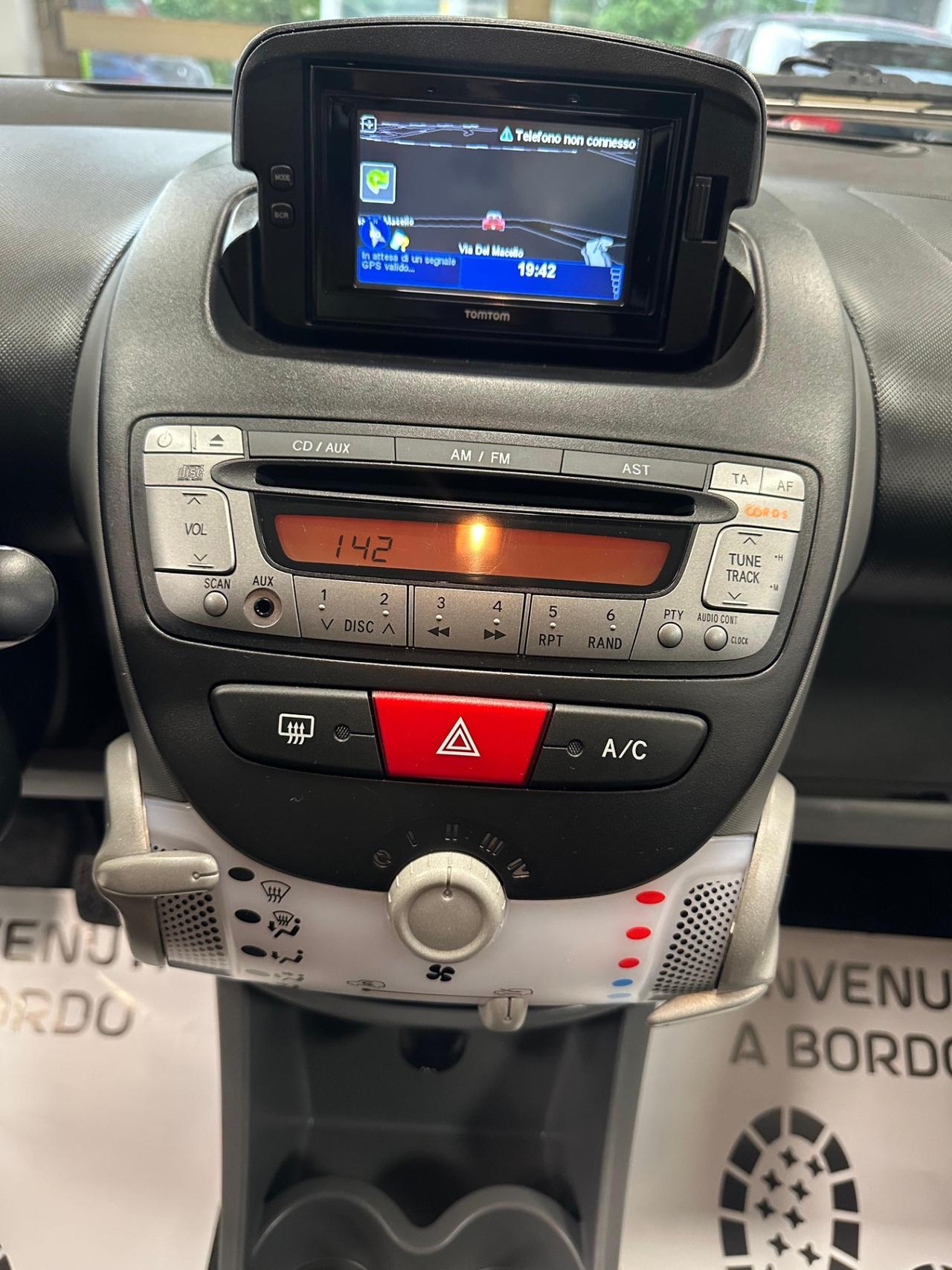 Toyota Aygo 1.0 12V VVT-i 5 porte Deep Ocean Connect