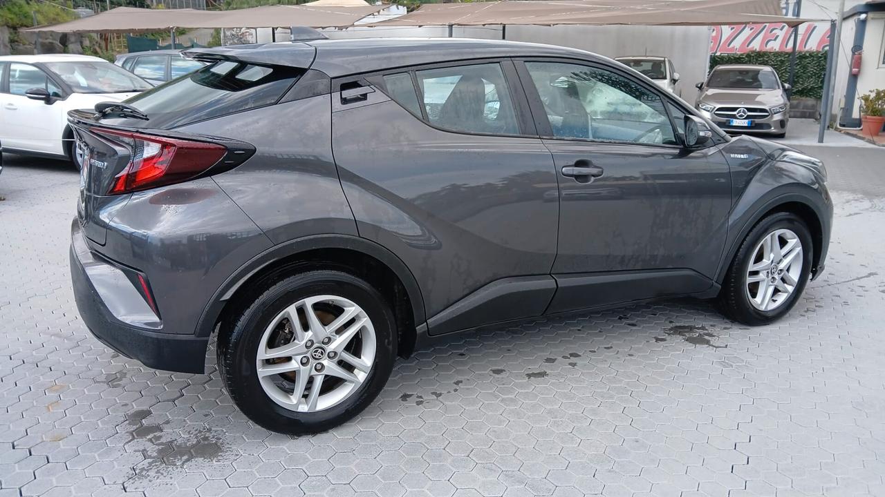 Toyota C-HR 1.8 Hybrid E-CVT Business