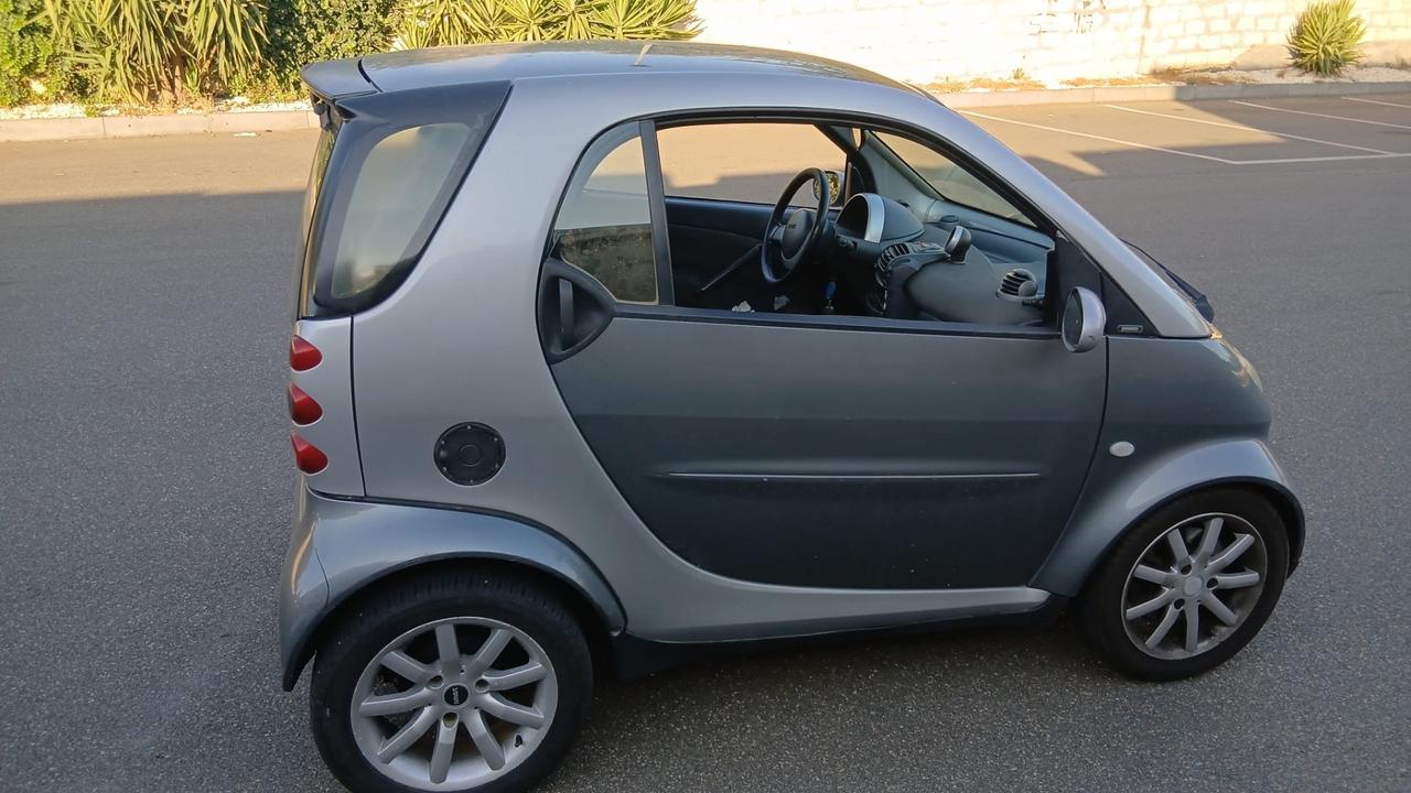Smart ForTwo 700 coupé pure (37 kW)