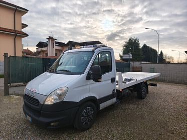 CARROATTREZZI IVECO DAILY METANO PATENTE B COME NUOVO
