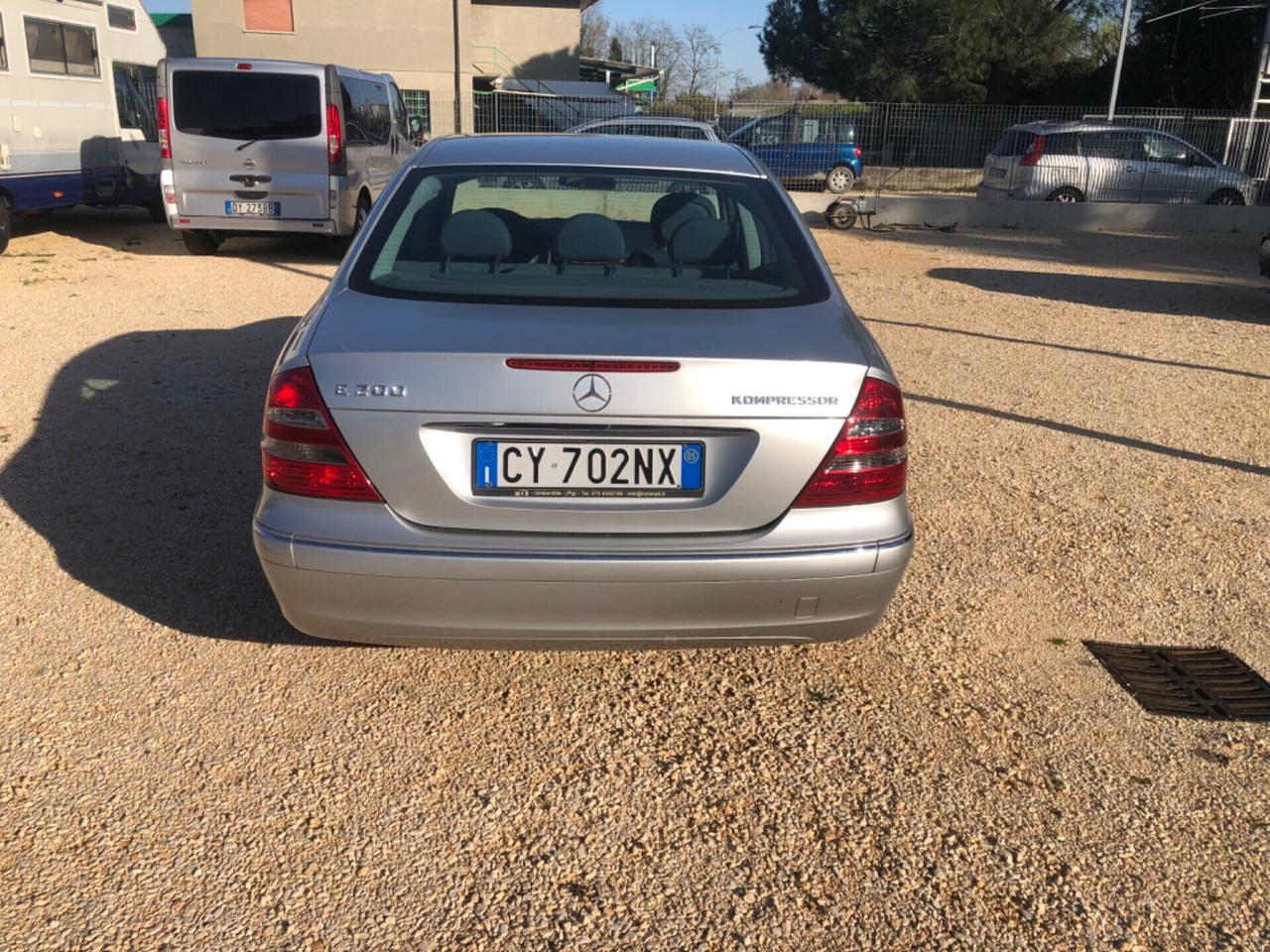 MERCEDES E200 KOMPRESSOR - METANO