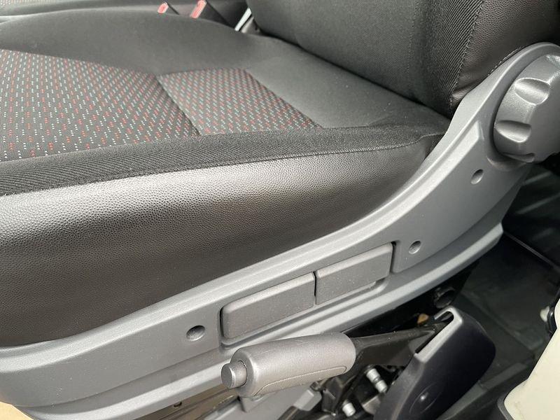 Peugeot Boxer 330 2.0 BlueHDI 110CV L1H1 Comf. Affaire COMBI E6