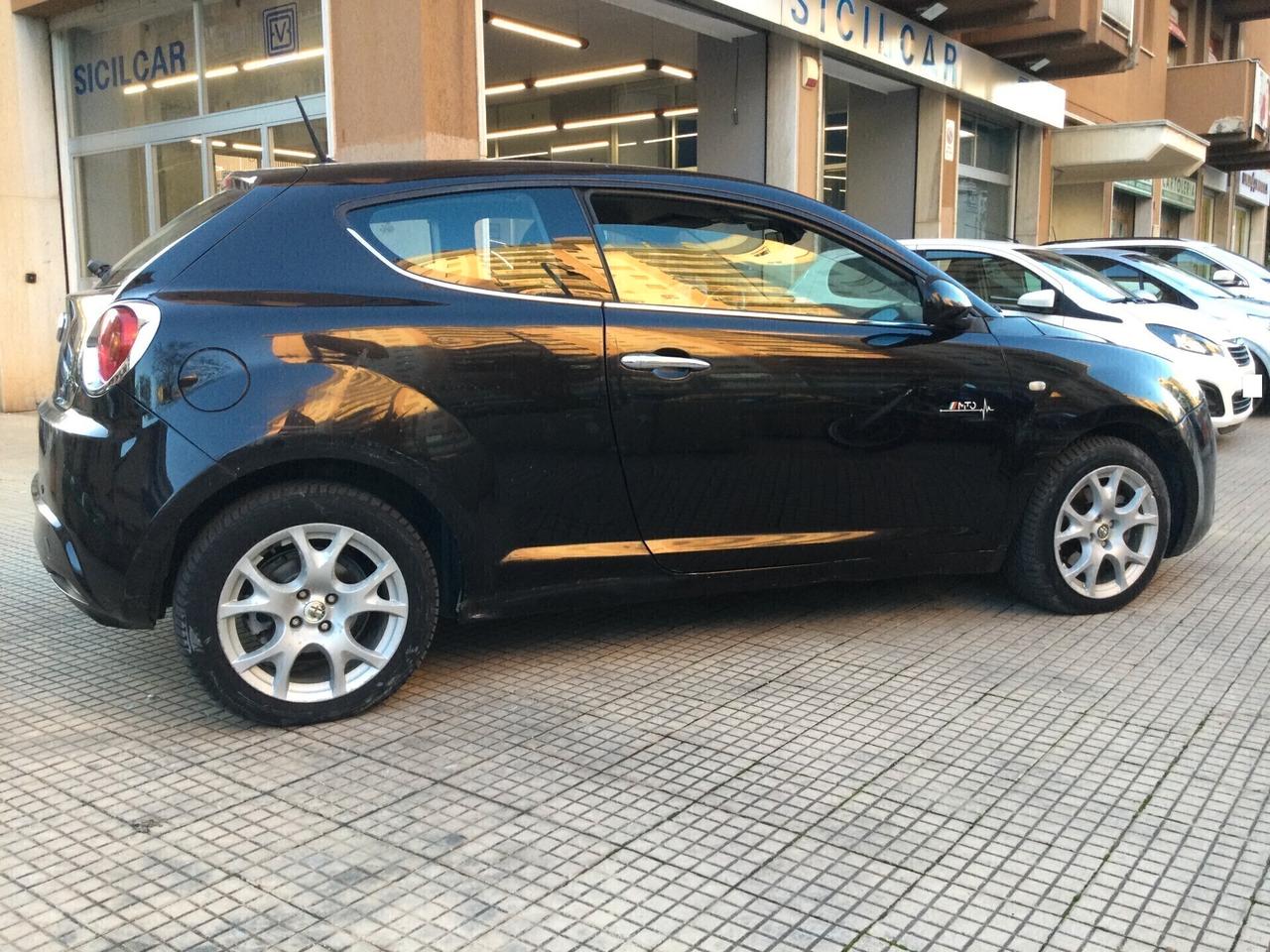 Alfa Romeo MiTo 1.6 JTDm 16V Distinctive Sport Pack