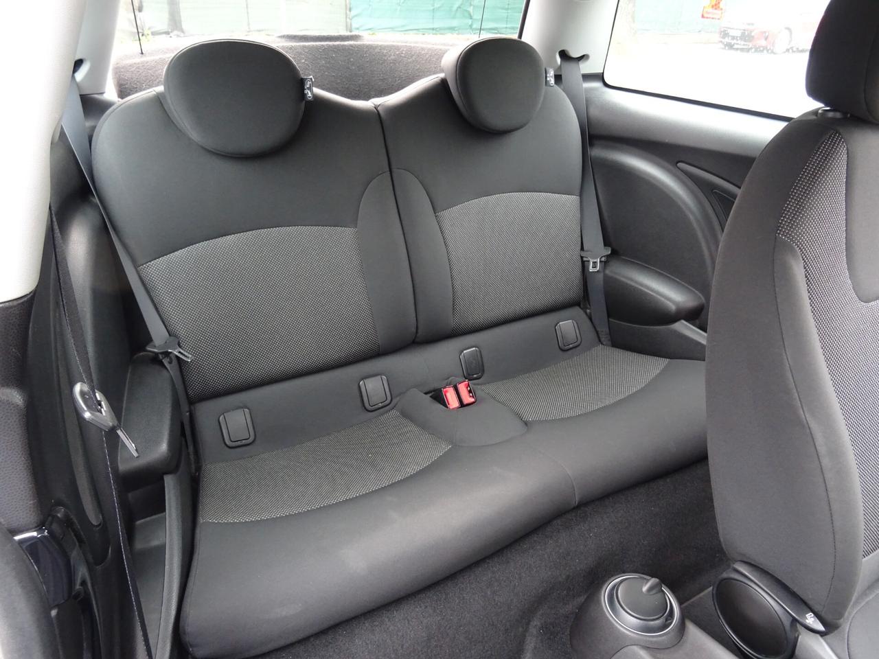 Mini 1.6 16V One 98cv